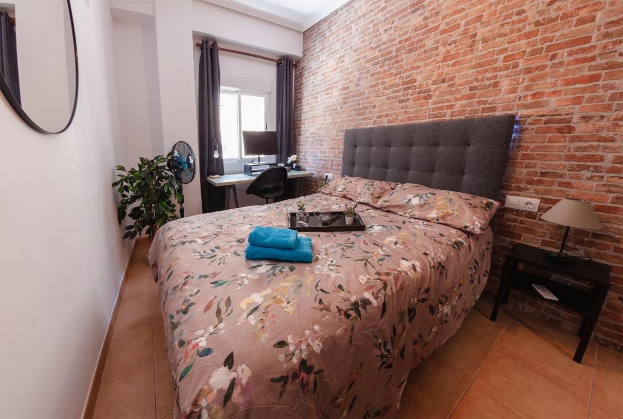 Luxury Artistic Digital Nomad 2 Bedroom W/Terrace Valencia Kültér fotó