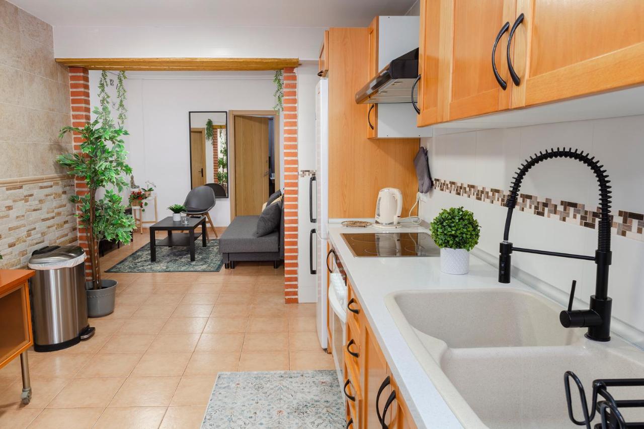 Luxury Artistic Digital Nomad 2 Bedroom W/Terrace Valencia Kültér fotó